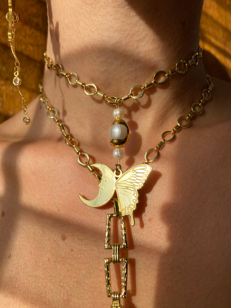 MOONFOSIS PEARL CHOKER