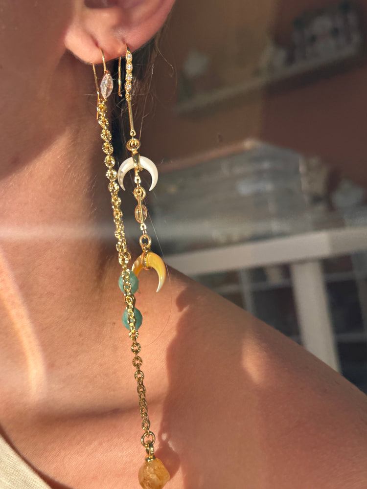 MOONY EARRINGS