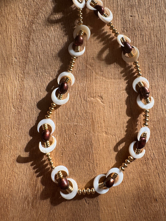 MOONPEARL CHOKER