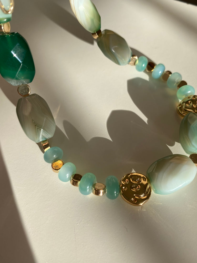 NAURE CHOKER