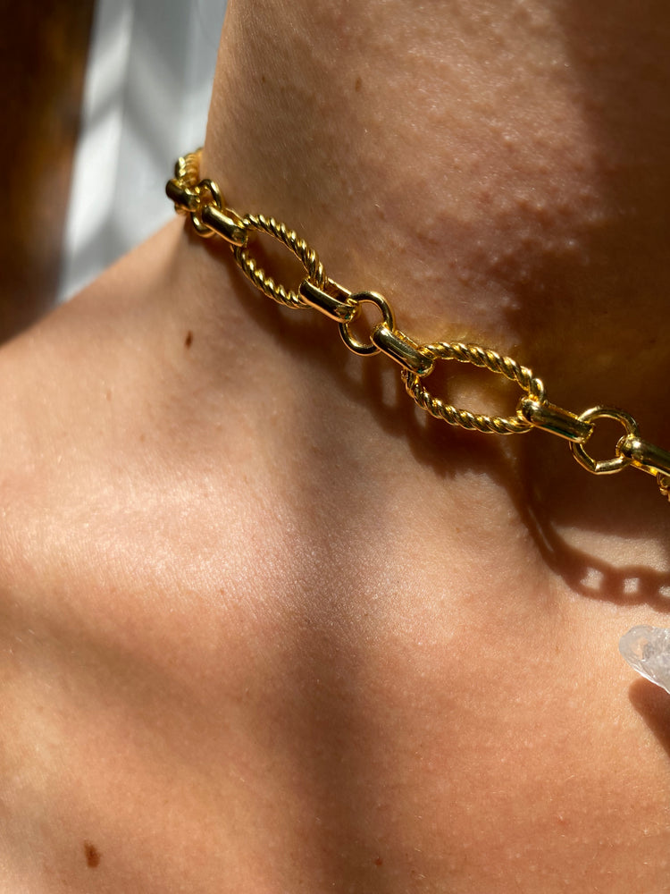 HEMIANBO NECKLACE