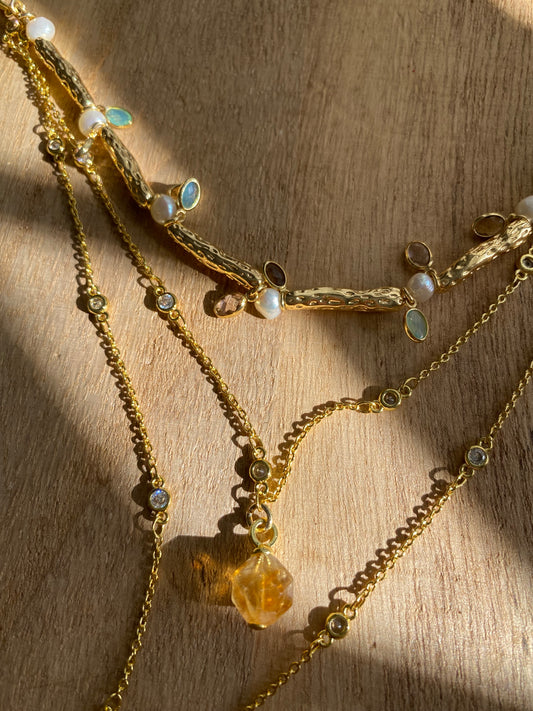 GINAE NECKLACE