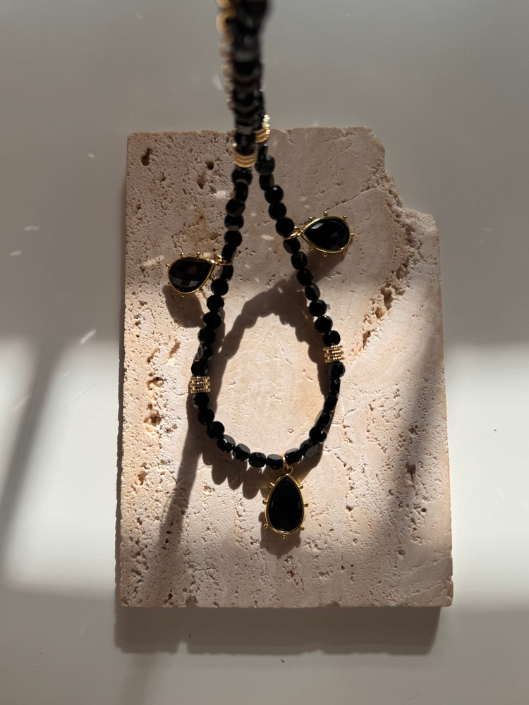 EIRE NECKLACE