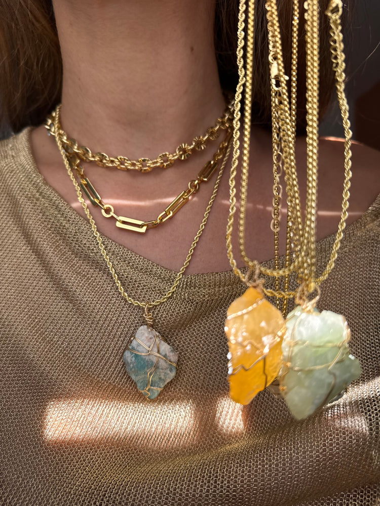 ROUGH MINERALS NECKLACE
